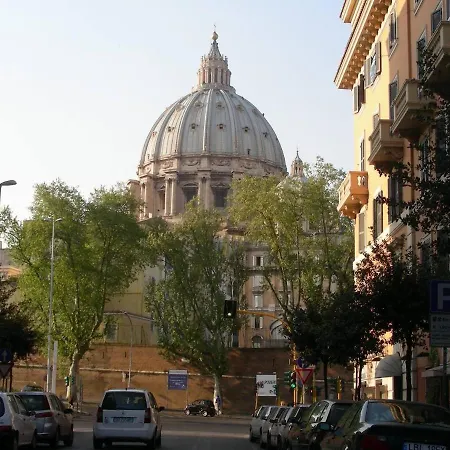 Free Breakfast - Michelangelo Dream House Villa Rome Exterior photo